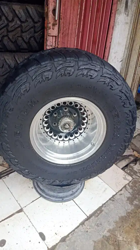 G9 ring 15 x10in hole 6 pcd 139.7 ( velg ban 4pc )