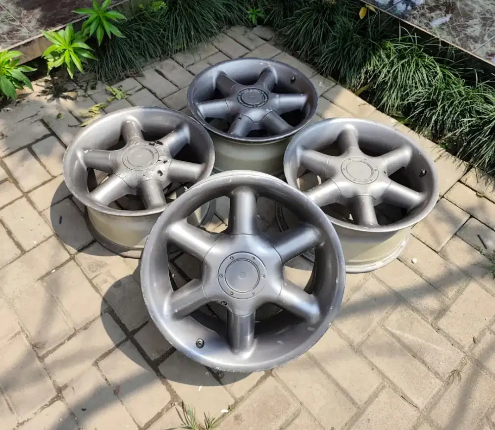 Velg suzuki escudo sidekick vitara feroza taft jimny katana sierra