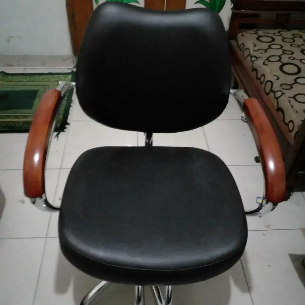 JUAL KURSI BARBERSHOP HIDROLIK