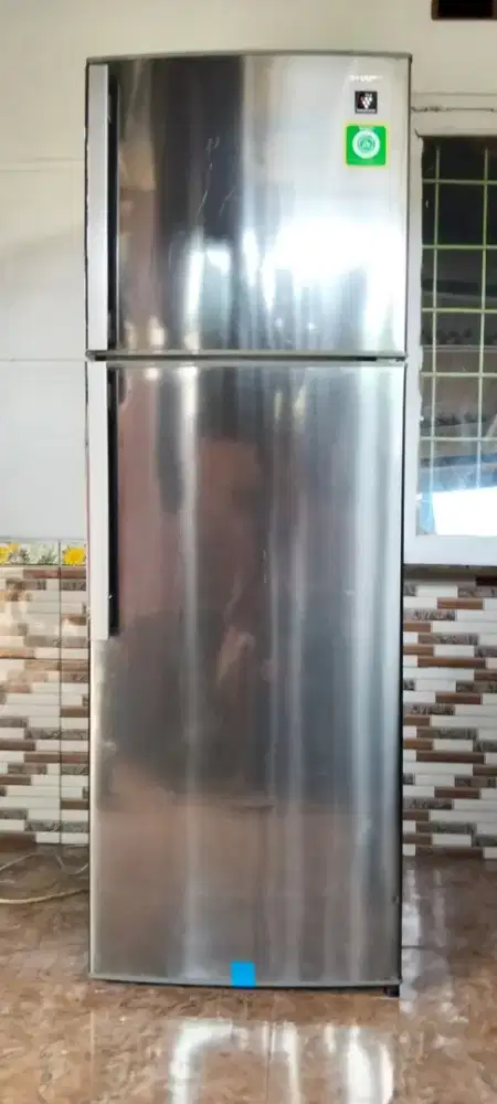 Kulkas 2 pintu Sharp jumbo
