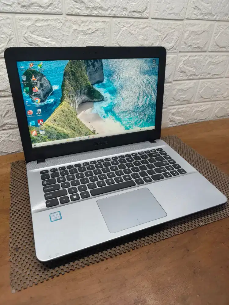 Asus X441U intel Core i3 Gen-6 (8/128+500gb) 14 inch Mulus NORMAL