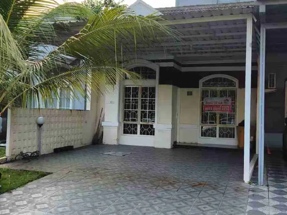 rumah di cluster elite graha Padma siap huni
