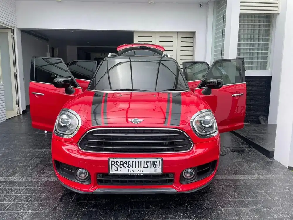 Mini Cooper Contryman Merah