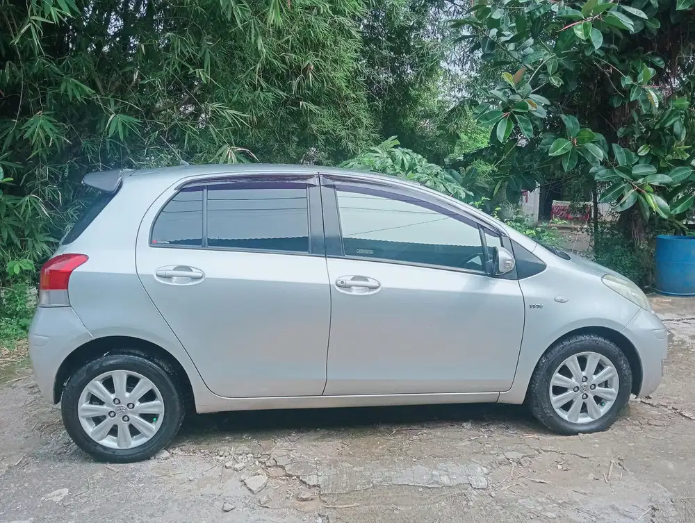Toyota Yaris 2010 Bensin