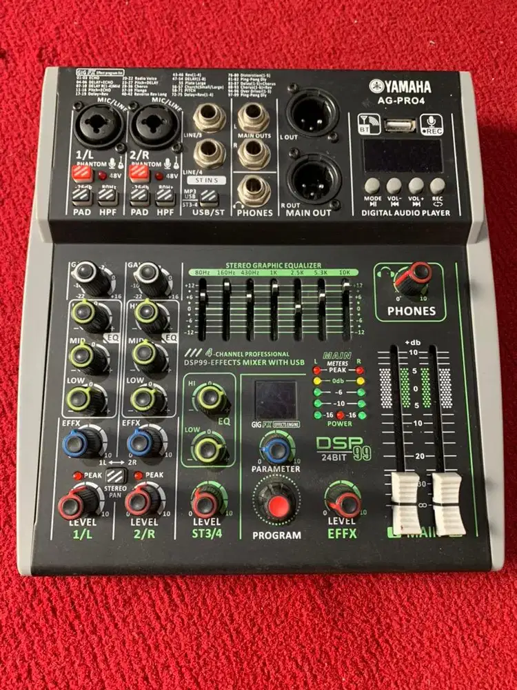 Mixer Yamaha AG-PRO4