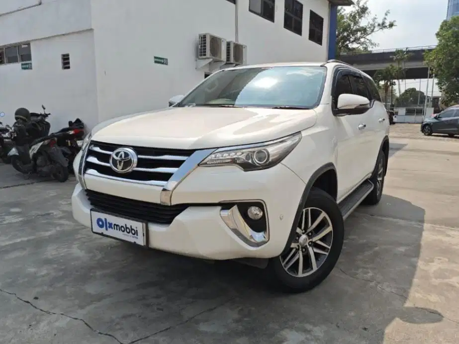 DP MURAH - Toyota Fortuner 2.4 4x2 VRZ Solar-AT 2019 Putih