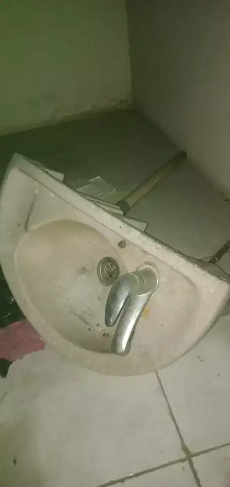 Wastafel Cuci Tangan