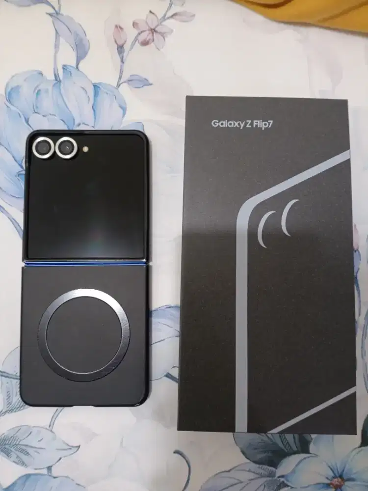 Samsung Z Flip 7 12/512