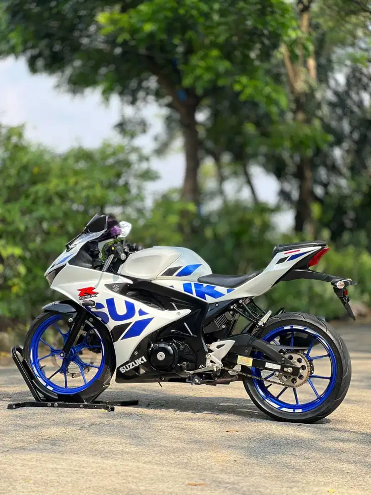 SUZUKI GSX 150R PUTIH 2020 KM LOW PAJAK ON MULUS RASA BARU
