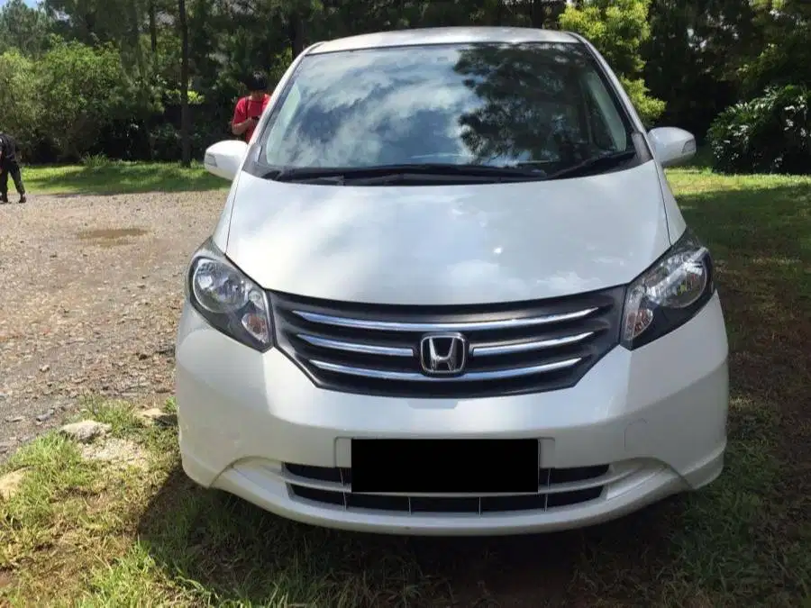 HONDA FREED E PSD 2012 MULUS SIAP PAKAI