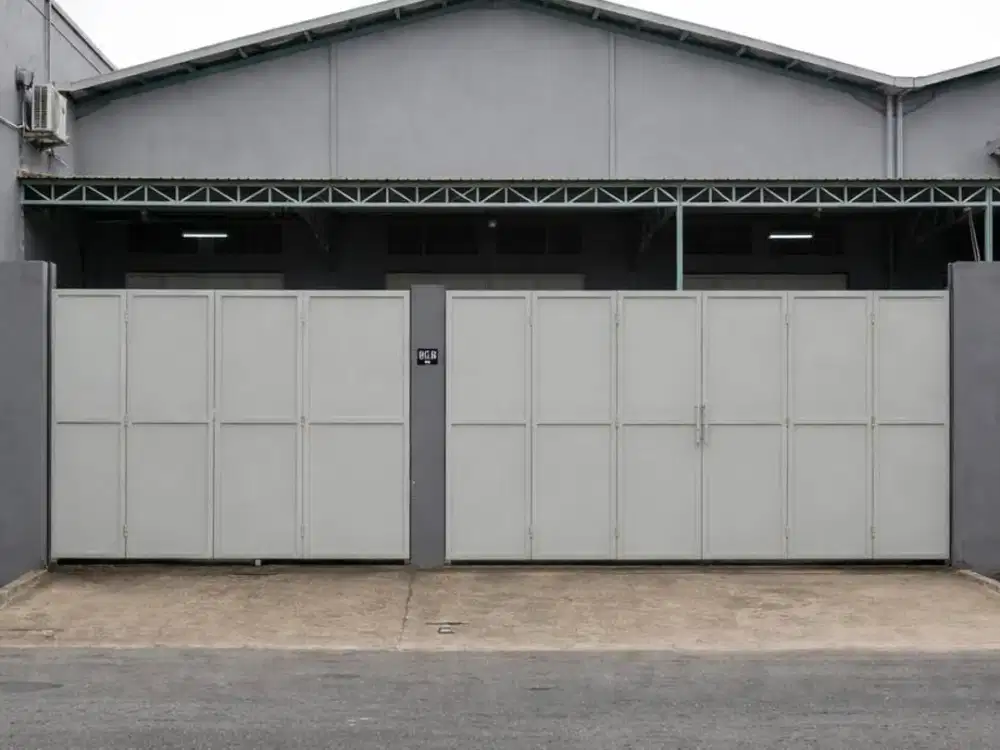Pergudangan Romokalisari Baru, Modern, Loading Dock
