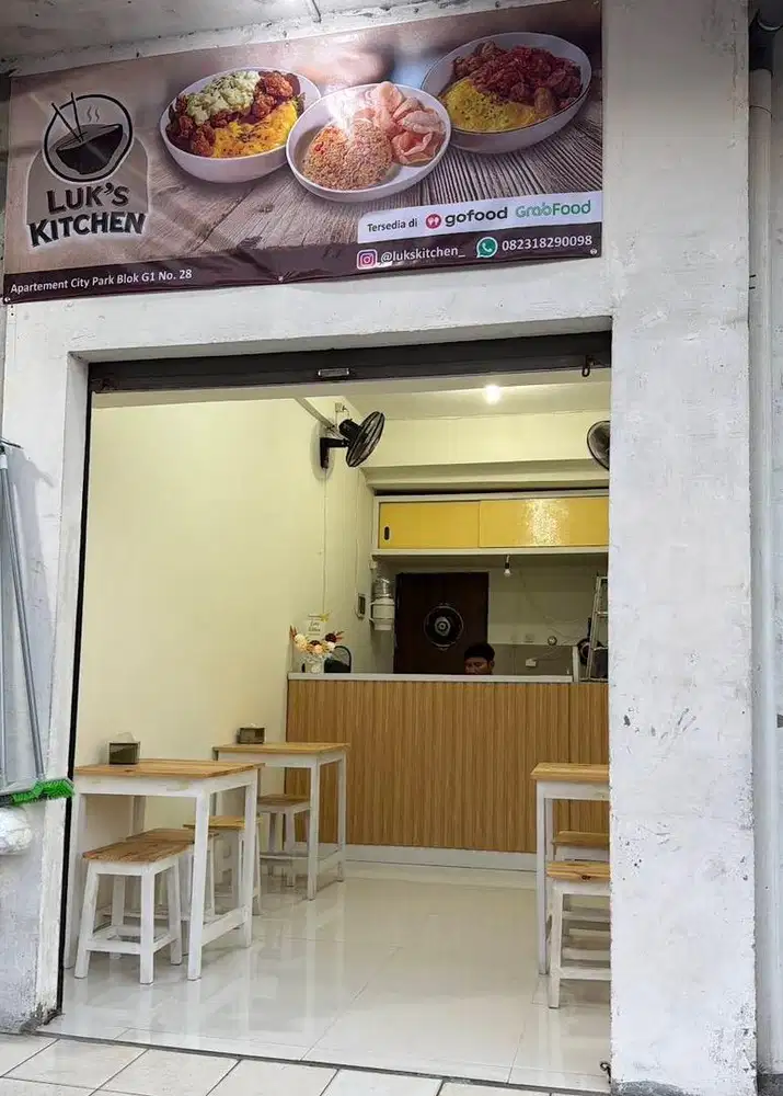 Dicari juru masak nasi goreng, perempuan / laki2