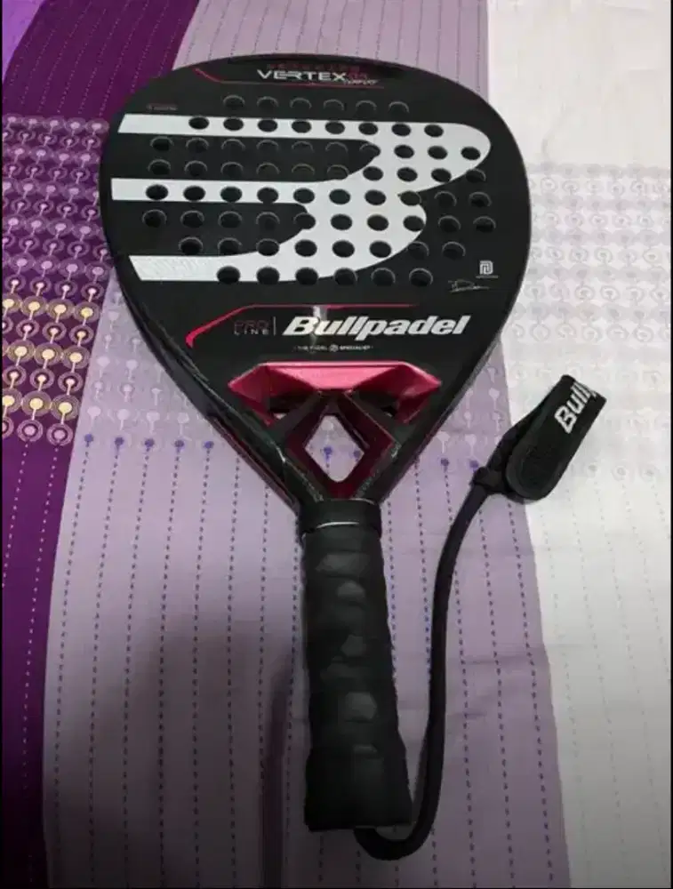 Bullpadel Vertex 04 Comfort