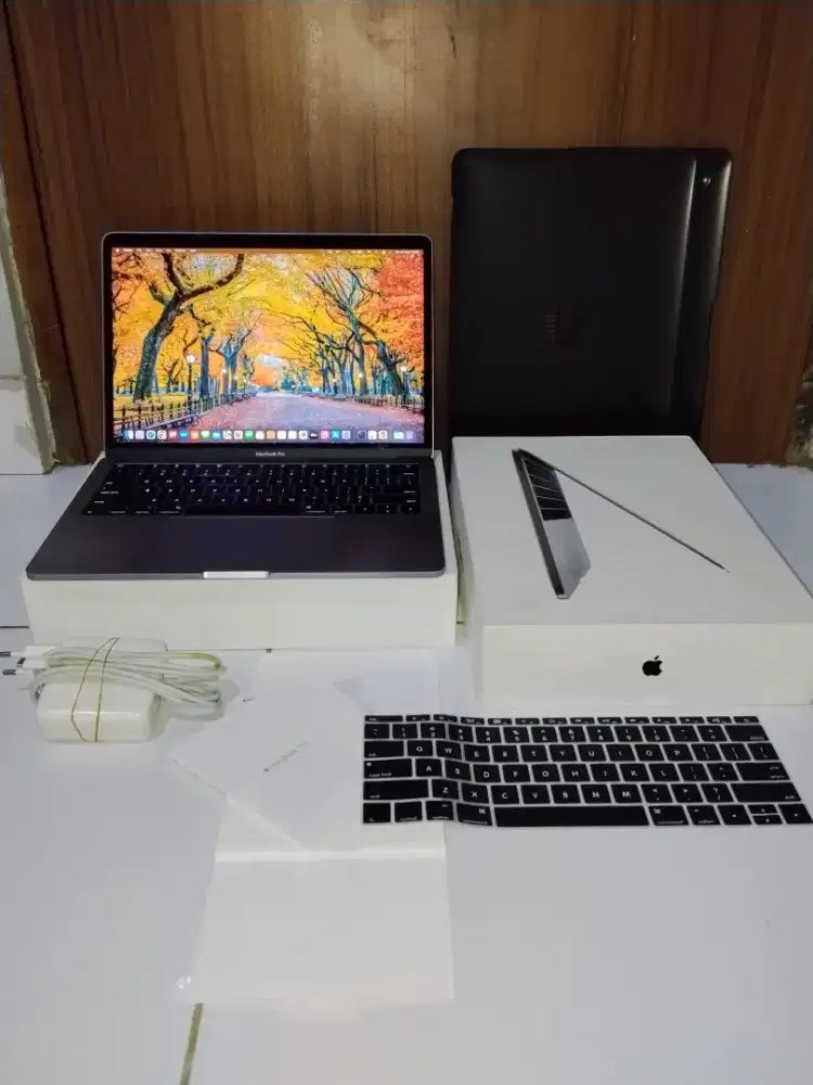 Macbook Pro 2017 8/256 Space Grey