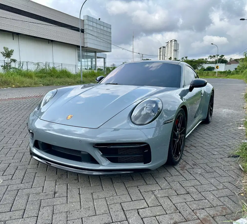 Porsche carrera 4 GTS 2023