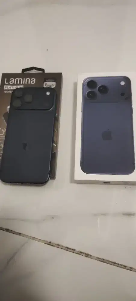 Iphone 17pm 256gb deepblue