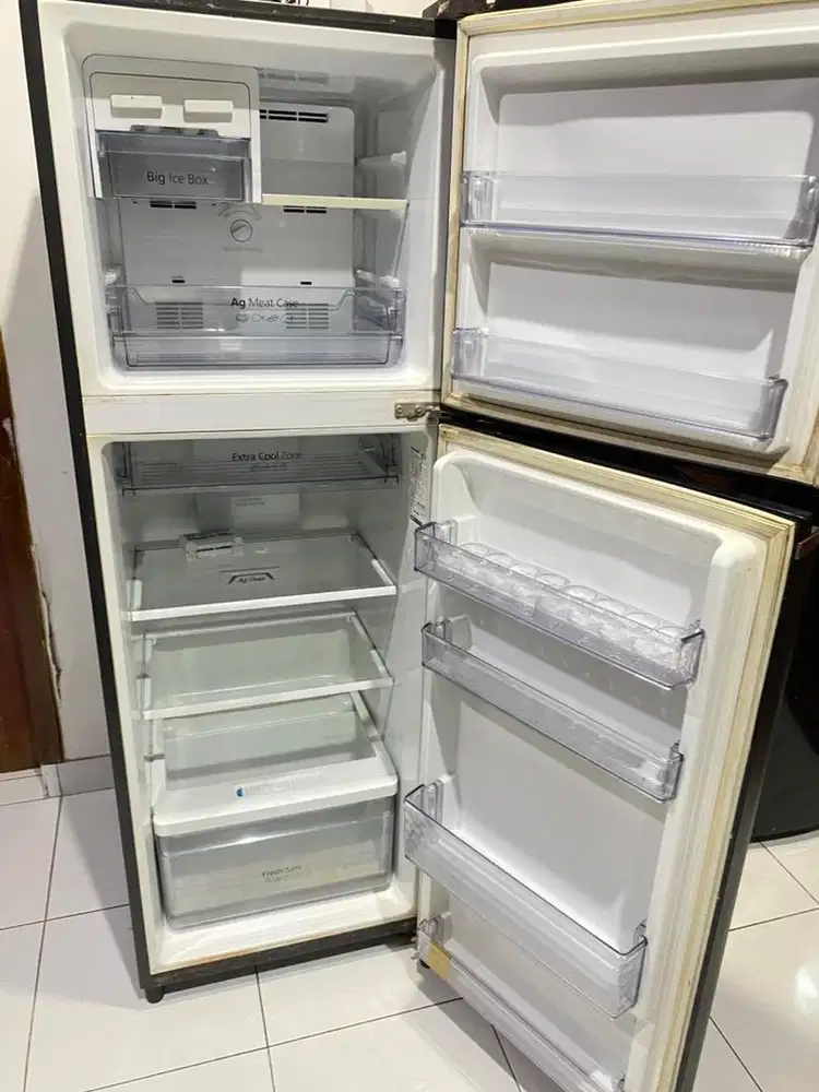Jual kulkas Panasonic inverter 2 pintu