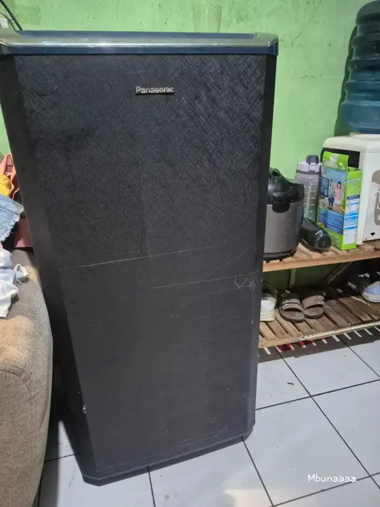 Kulkas Panasonic 2pintu orisinil siap dingin beku