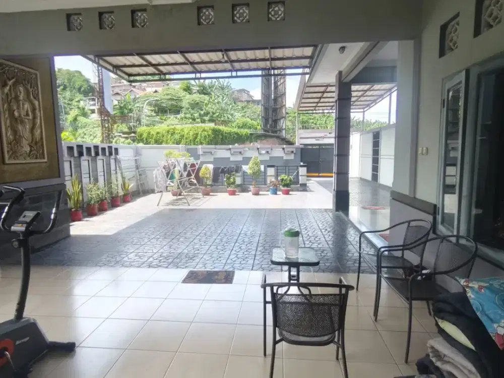 Rumah + Bengkel Usaha Motor Lokasi Strategis Tengah Kota Semarang
