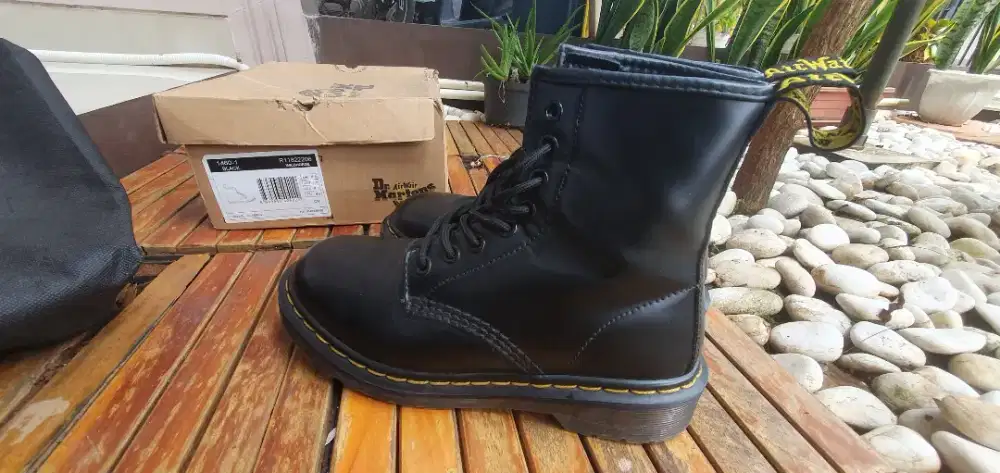 Dijual Sepatu Docmart 1460 Black size 40
