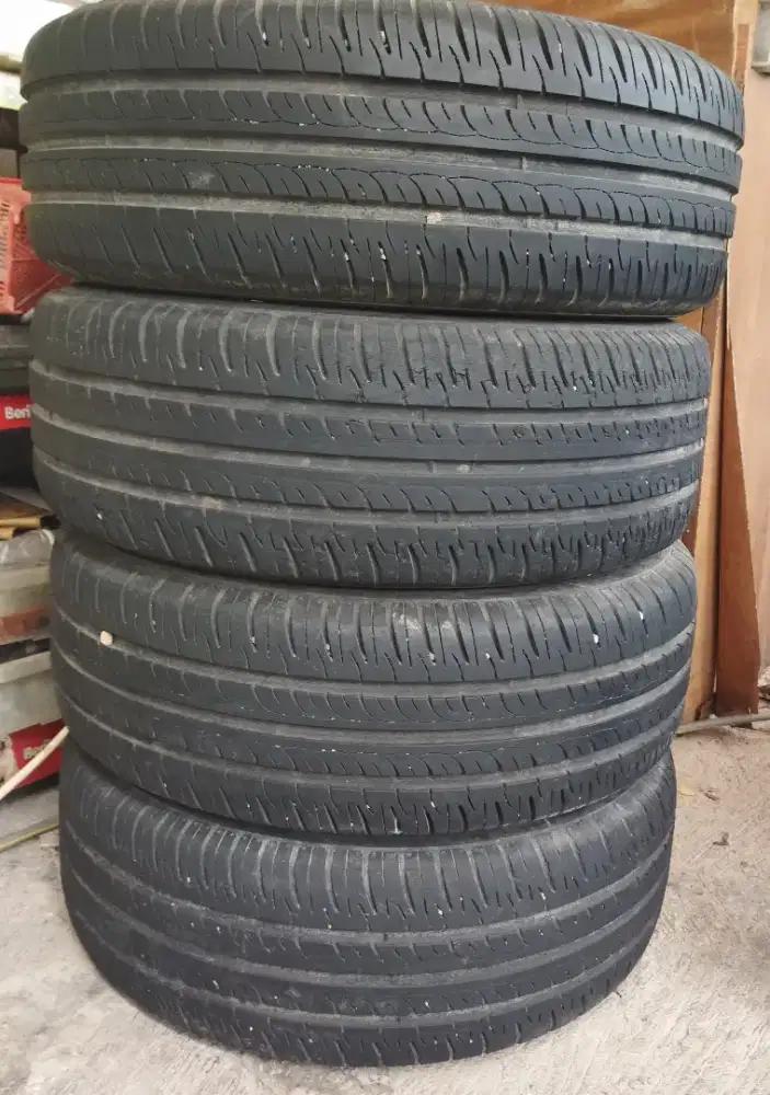 Jual ban bekas 185/60/14 gt radial champiro eco 4 bh.