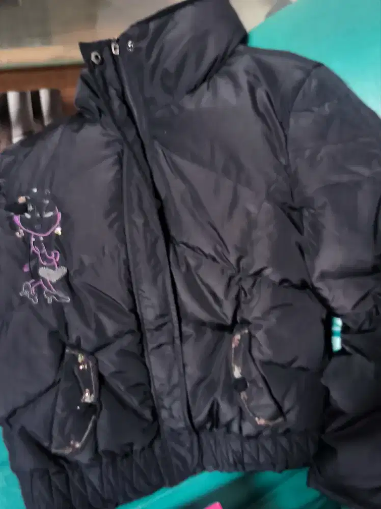 Jaket wanita warna black
