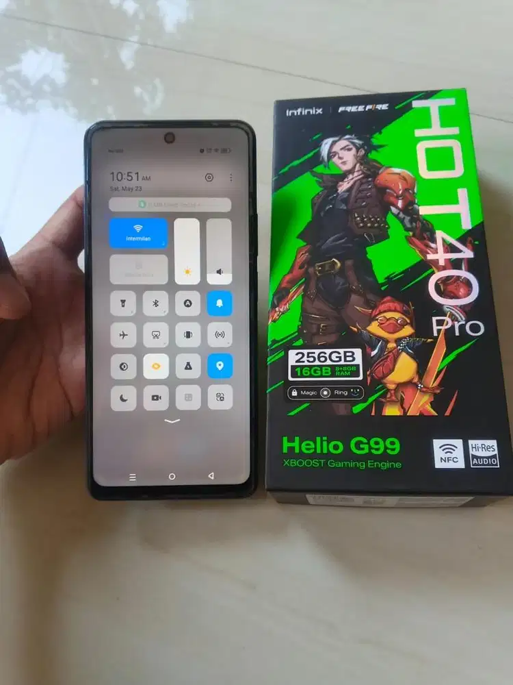 Infinix Hot 40 pro warna grey