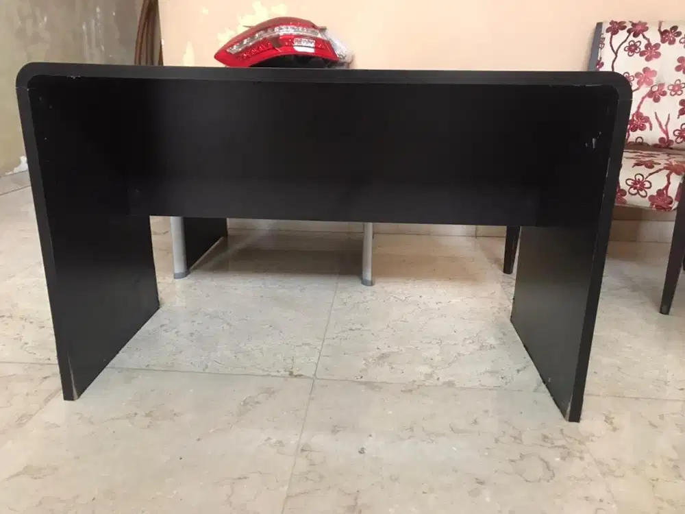 Meja belajar/ kerja