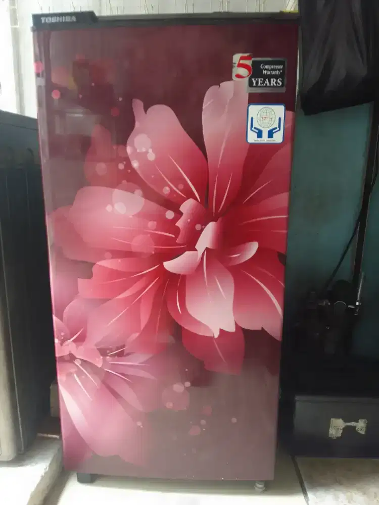 Dijual kulkas 1 pintu merk toshiba