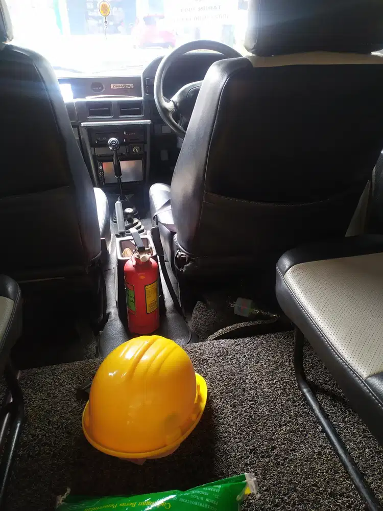 Daihatsu Taft 1999 Bensin