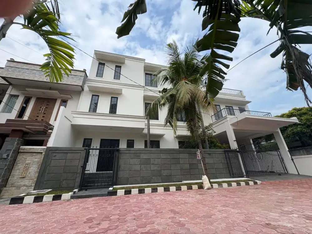 Dijual Rumah Lux 3 Lantai di Pekayon Jaya Bekasi Selatan