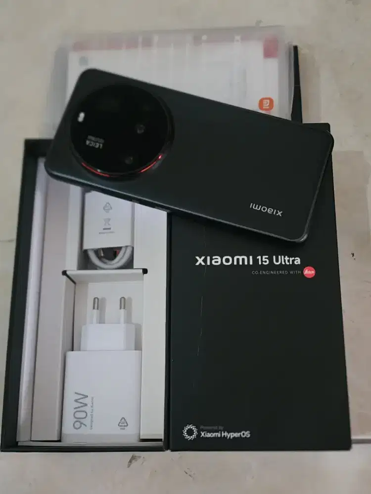 Xiaomi 15 Ultra 5G 16/512Gb, warna Hitam TAM, kondisi 99,9% Mulus