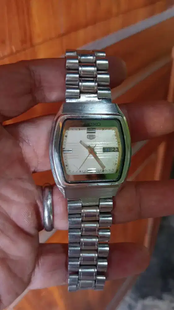 Jam tangan seiko 5 otomatic