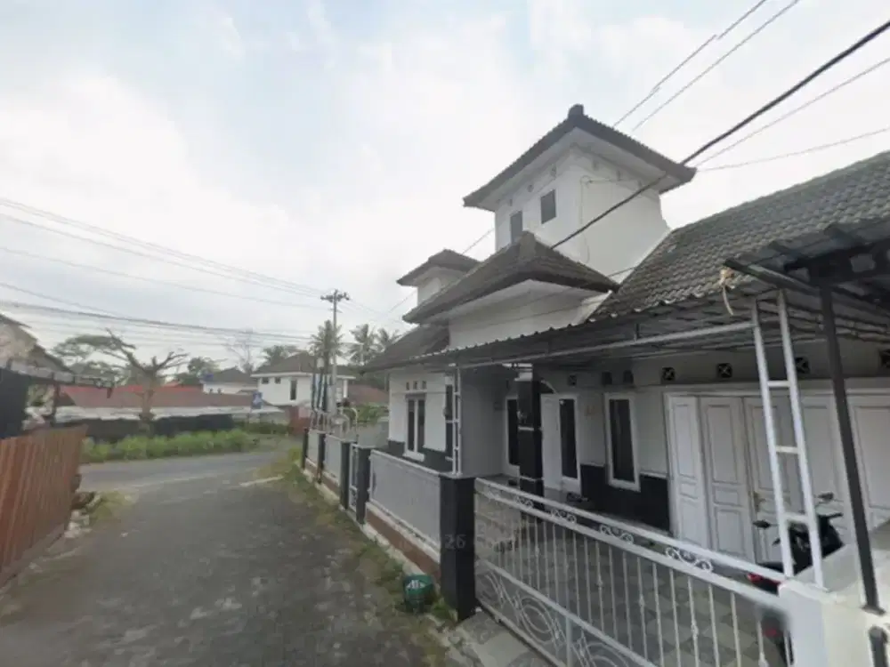DISEWAKAN RUMAH  PINGGIR JALAN BESAR MINOMARTANI NGAGLIK SLEMAN