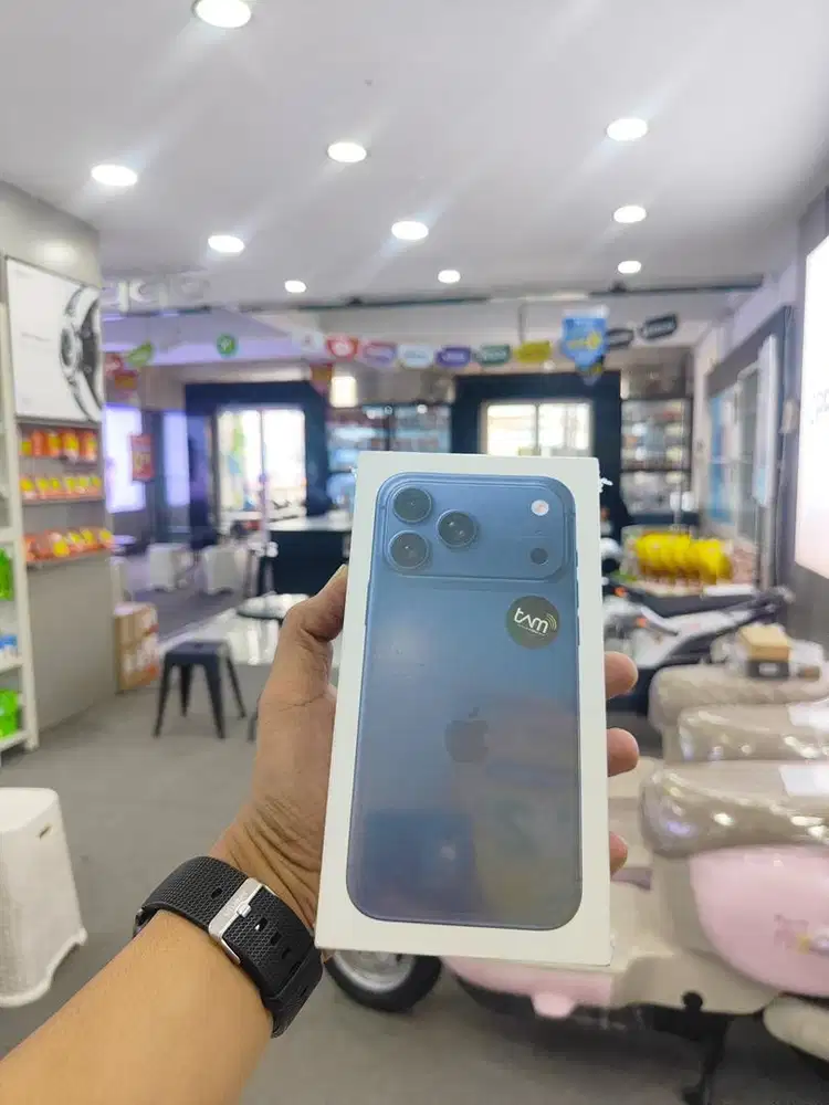 IPHONE 17 PRO MAX 8/256