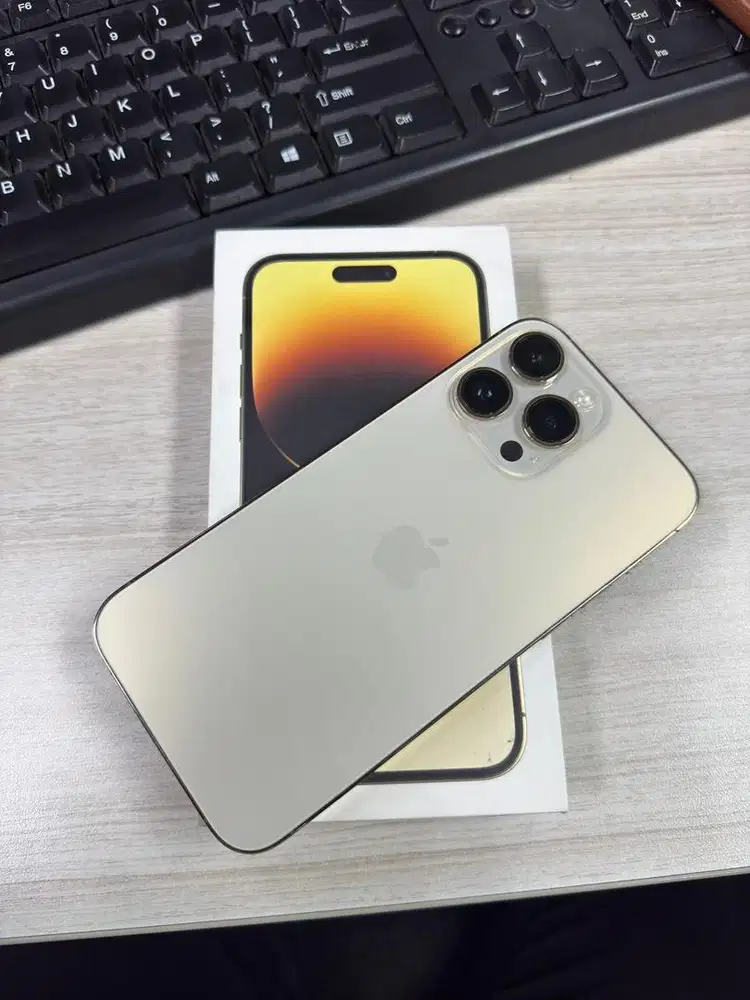 Fs Iphone 14 promax 128gb GOLD