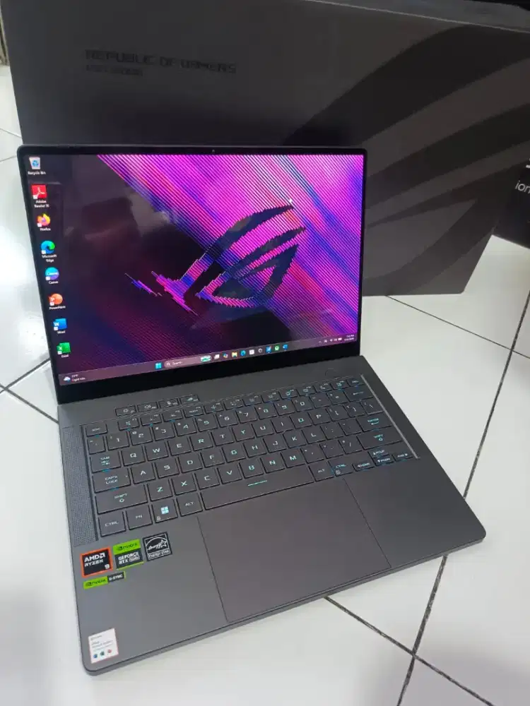 ASUS ROG ZEPHYRUS G14 GA403UV