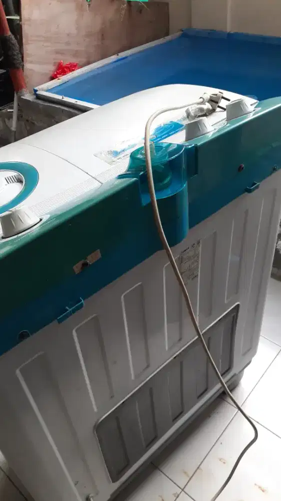 Mesin Cuci Sanken 2 Tabung 8Kg