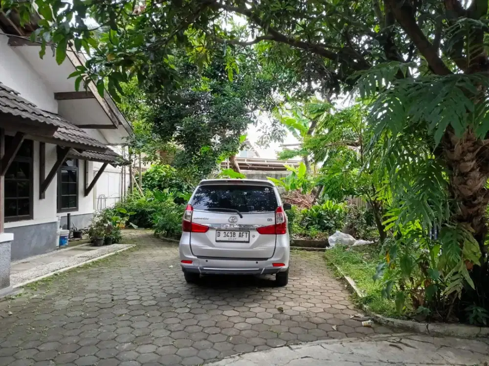 dijual harga oke di komplek dadali bandung