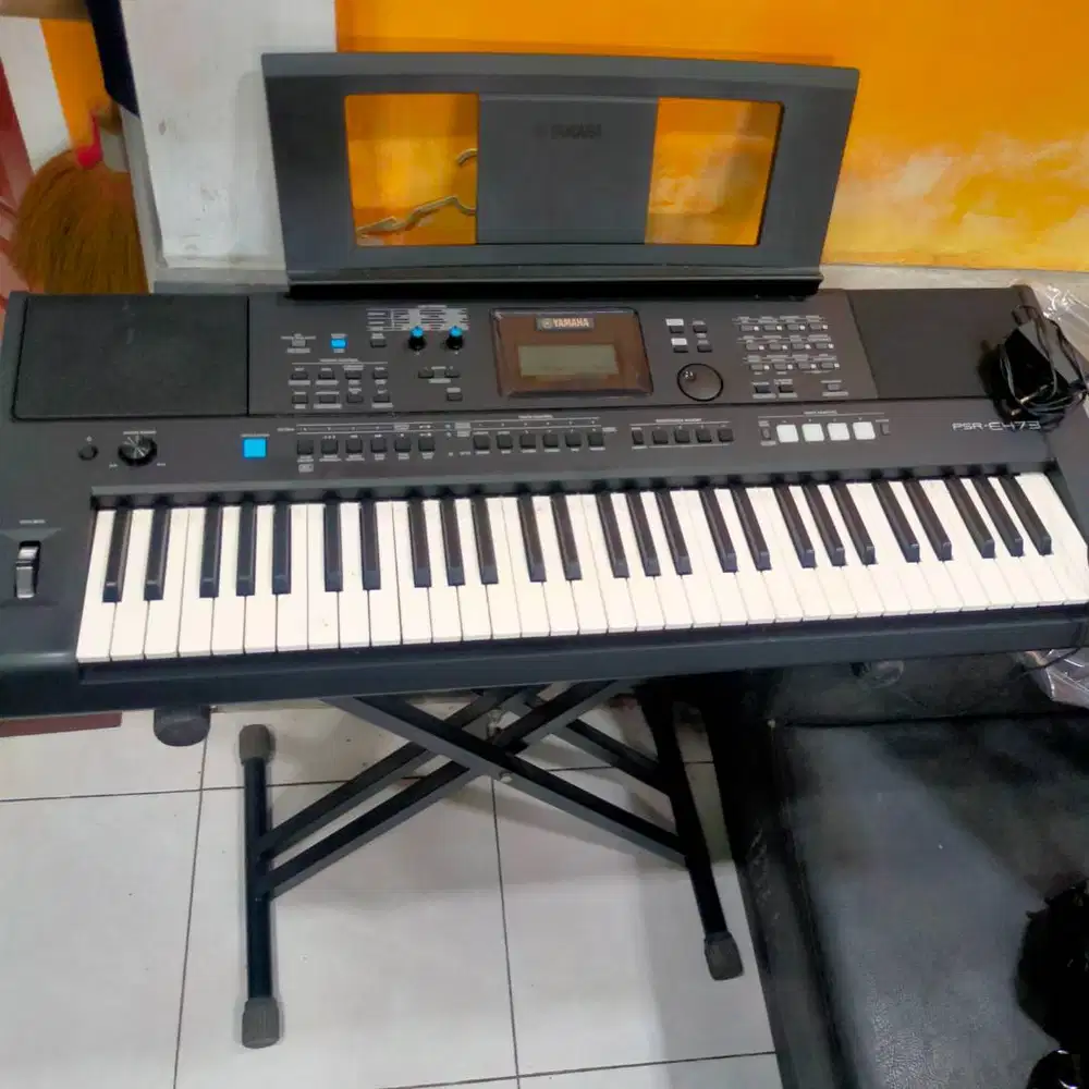 keyboard Yamaha PSR E473