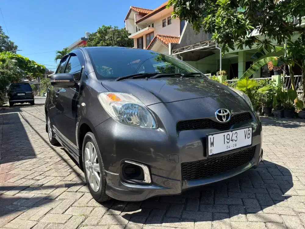 Toyota Yaris E 1.5 Manual th 2013