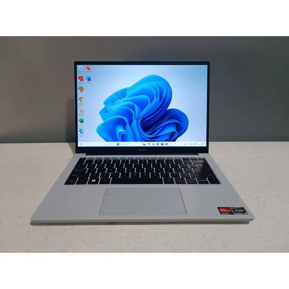 Advan Wokrplus Ryzen 5 6600H SSD 1 TB RAM 16GB DDR5 Fullset