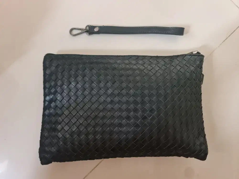 197. HB Clutch Bottega Veneta Intrecciato Wrist Pouchette Black Second