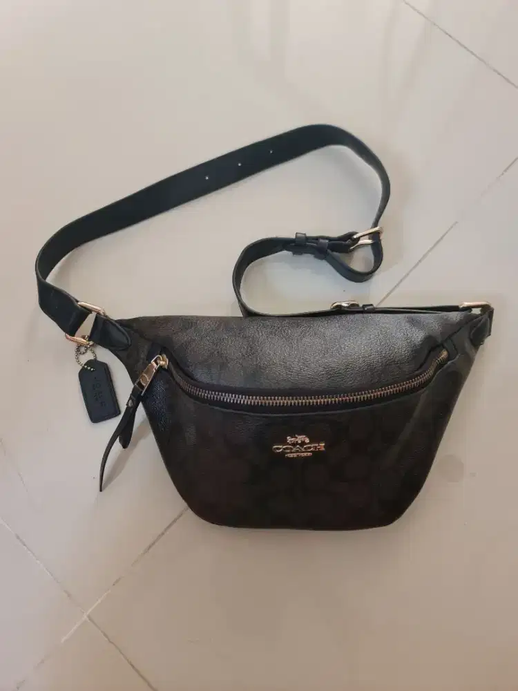 199. Waist Bag Unisex Coach Signature Belt Brown Black
F48740 Second