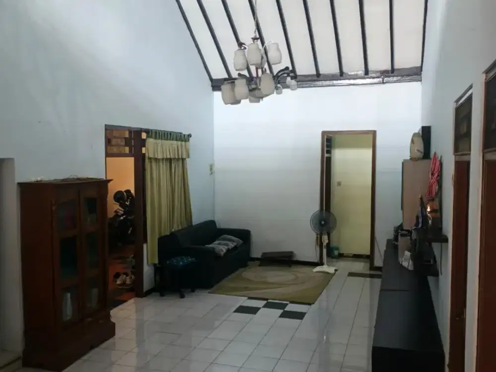 Rumah 2 Lantai Fully Furnished Siap Huni di Kota Jogja, Tinggal Bawa Koper