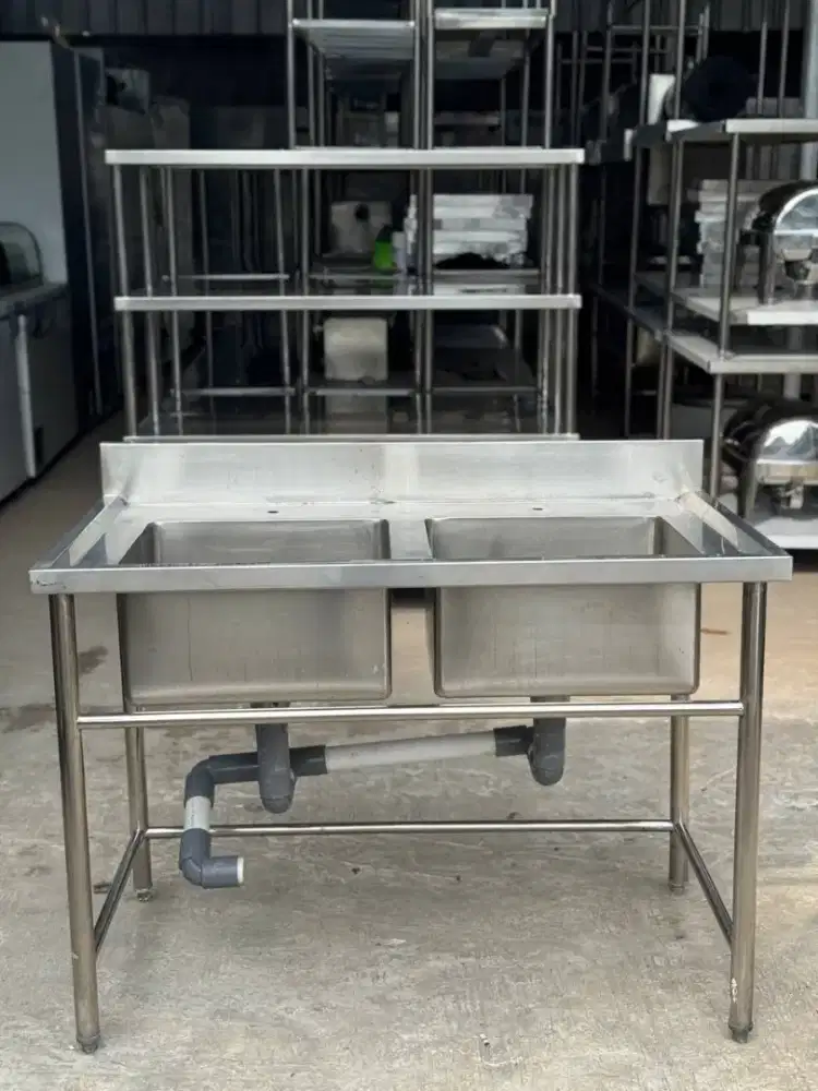 SINK 2 LUBANG

Uk 120x70x85
Lubang 45x40x25

HARGA 3.000.000