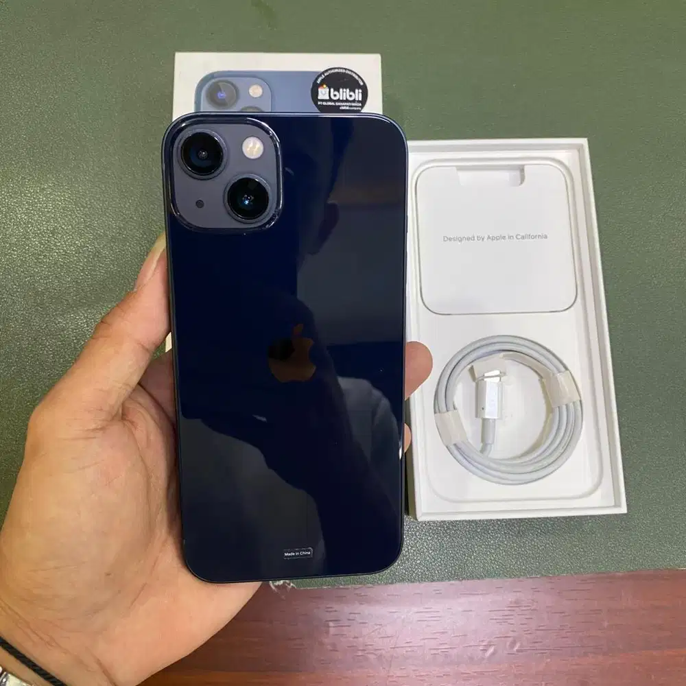 iPhone 13 128GB Midnight Eks iBox