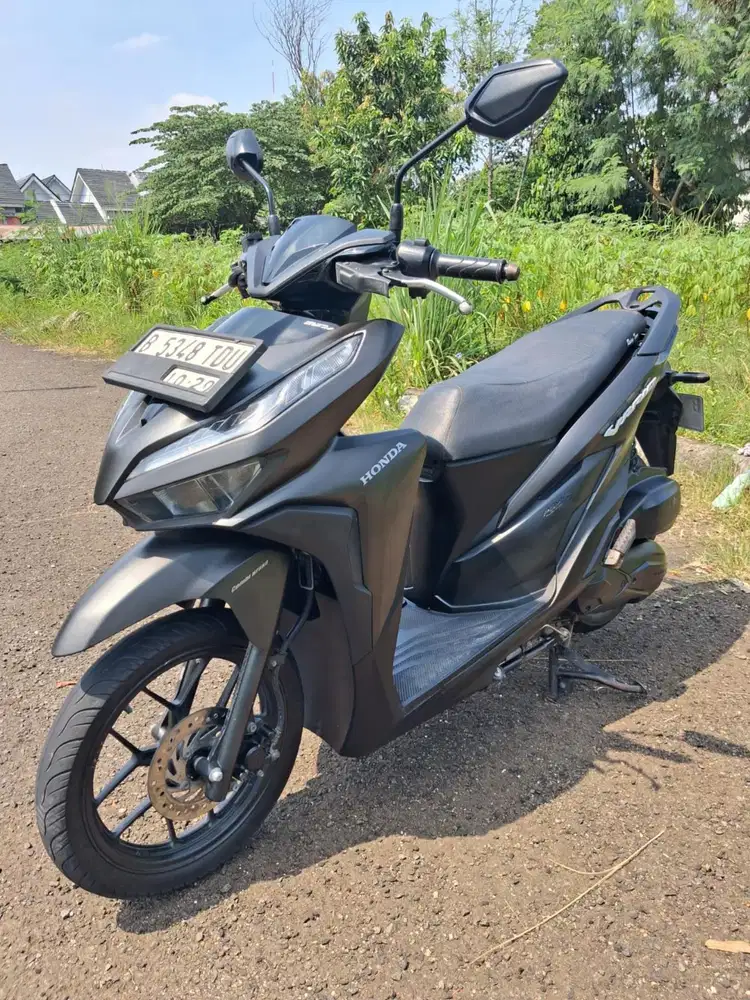 (B) Honda Vario 125 CBS ISS Tahun 2019