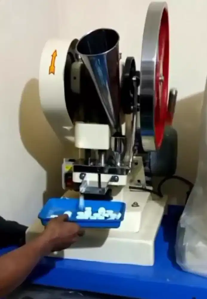Single Punch Tablet Machine
