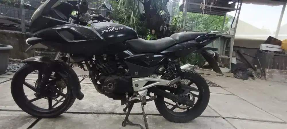 Bajaj pulsar 220 F pajak telat